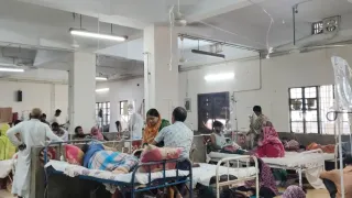 চট্টগ্রামে ডেঙ্গুর ছোবল, একের পর এক স্বজন হারাচ্ছে পরিবার