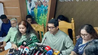 অনির্দিষ্টকালের জন্য প্রাথমিক শিক্ষকদের বদলি স্থগিত