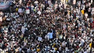 নোয়াখালীকে পৃথক বিভাগ ঘোষণার দাবিতে শাহবাগে জনসমাবেশ